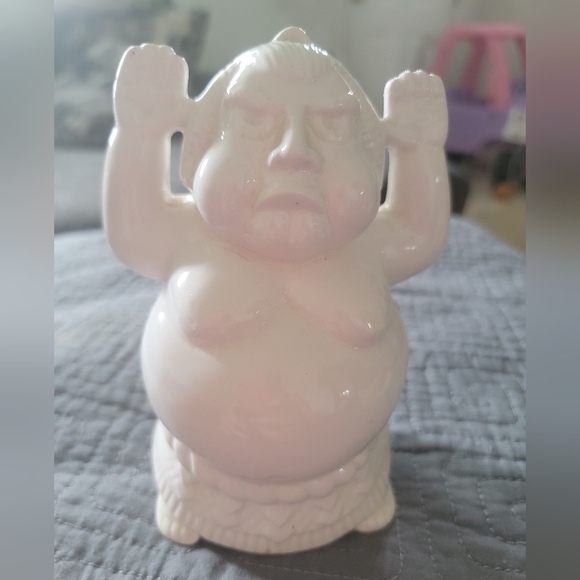 VTG BENIHANA TIKI MUG ANGRY SUMO WRESTLER FIGURINE PLANTER 6.5” - Picture 1 of 5
